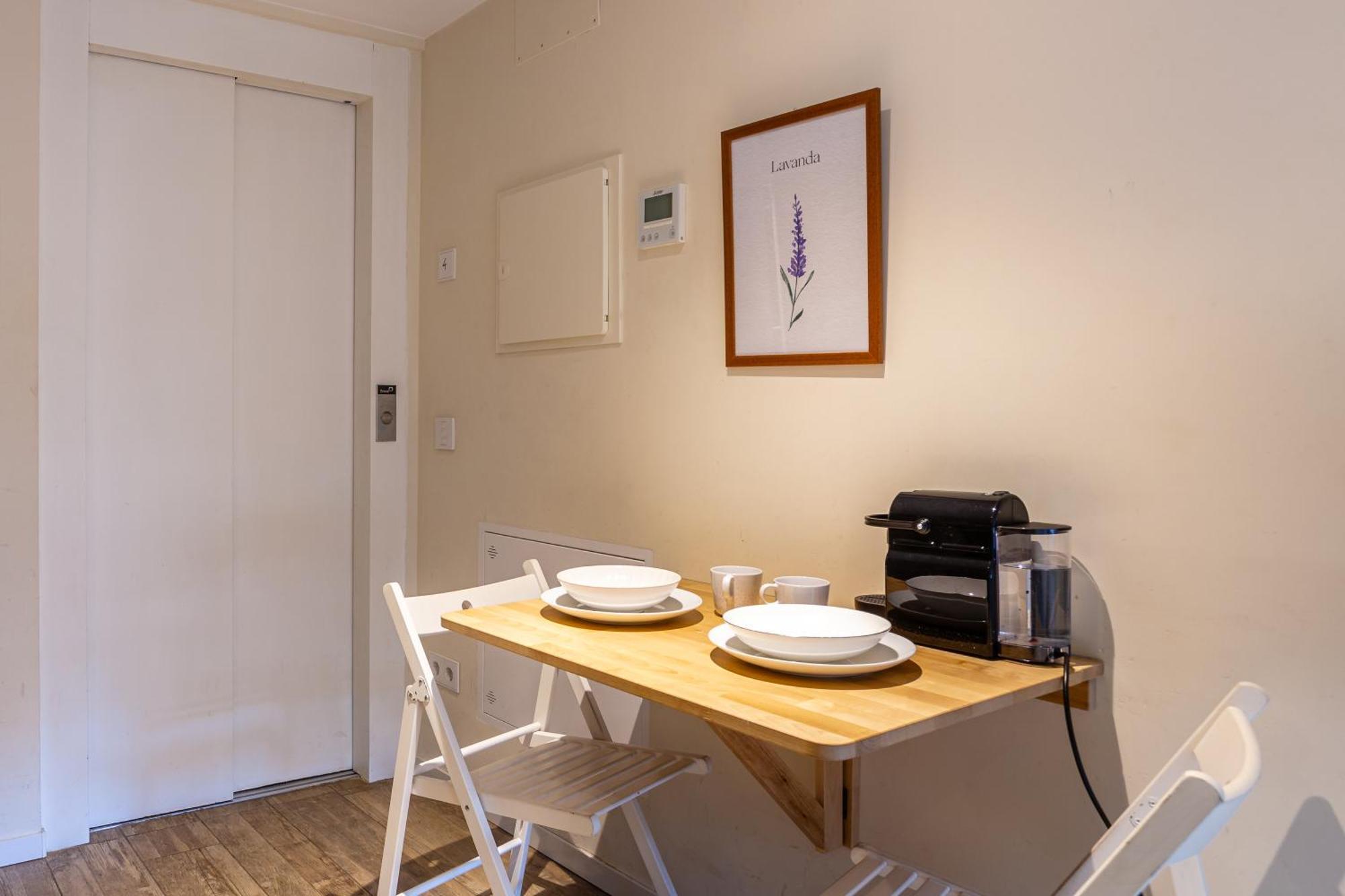 Apt 4 Lavanda Girona Eksteriør bilde
